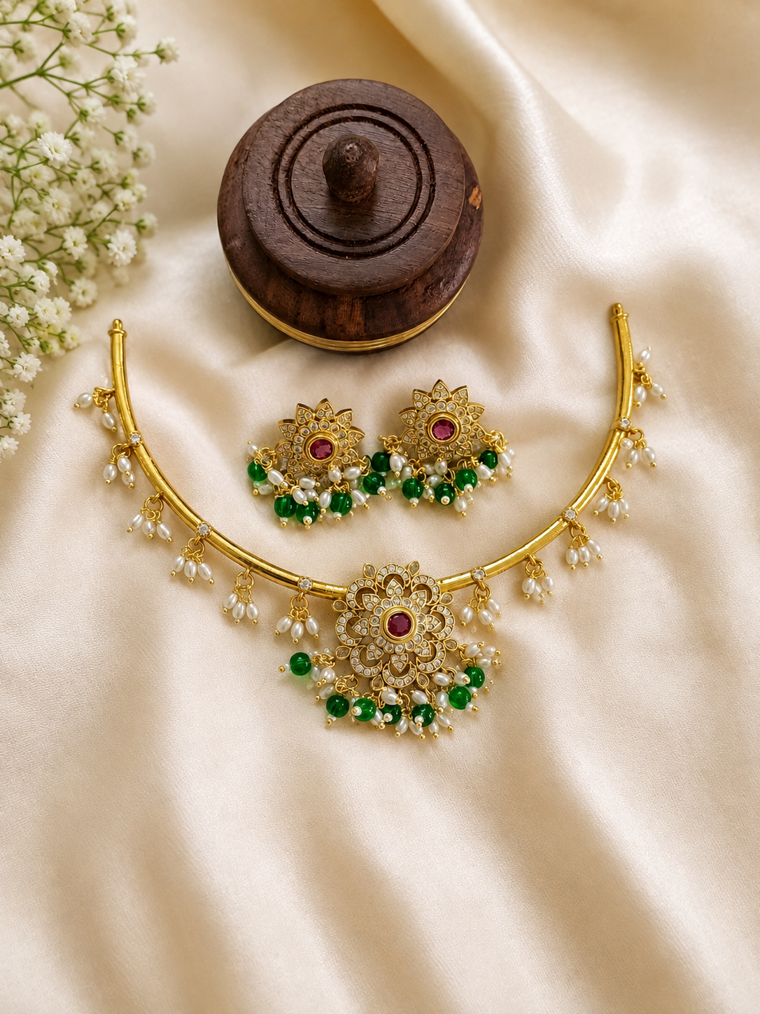 Viraasat Floral Filigree Hasli Set