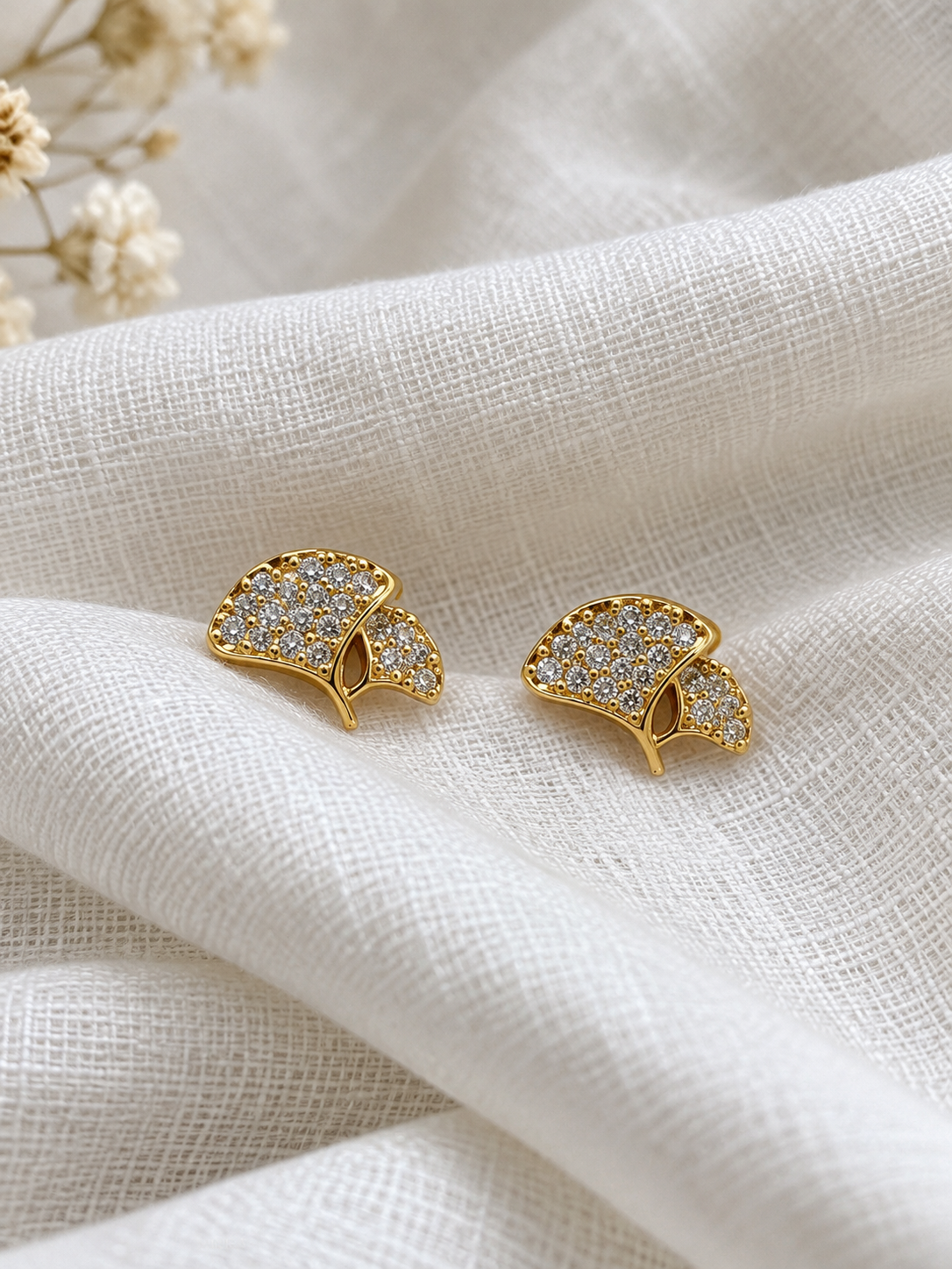 Leaf Sparkle Stud Earrings