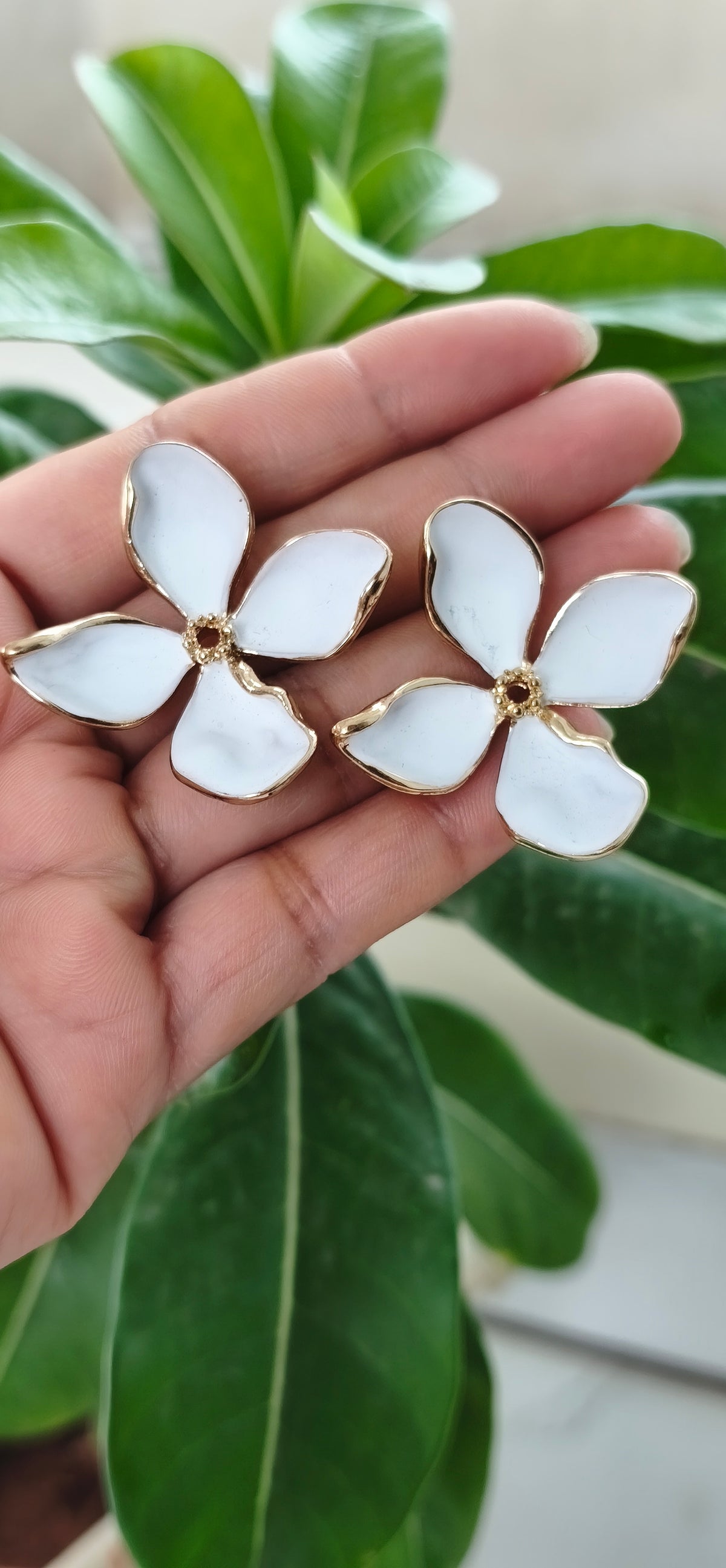 White Bloom Flower Earrings